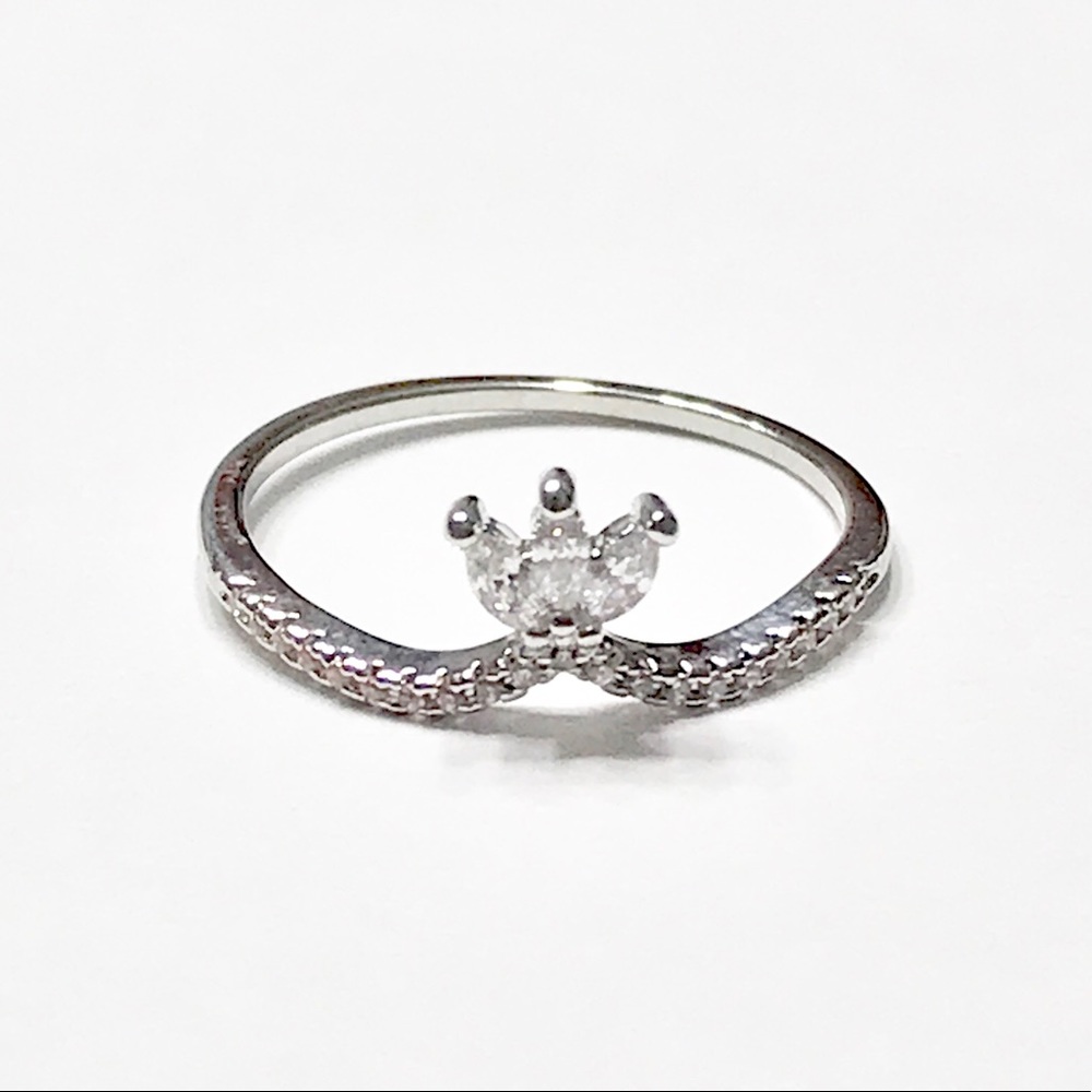 New Silver Cubic Zirconia ring size 5.5